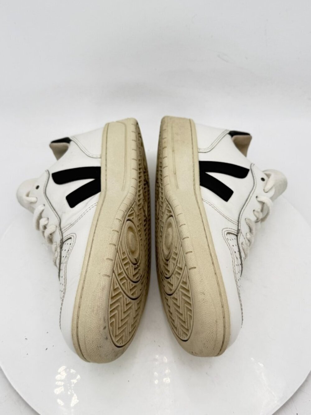 Veja V-10 Women Size 8 White Leather Black V Logo Training Shoes - Picture 7 of 12